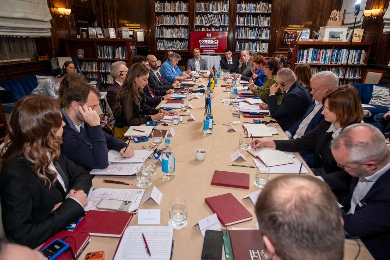 An Executive summary of the White Paper - BUILDING SUSTAINABLE HIGHER EDUCATION PATHWAYS FOR UKRAINIAN STUDENTS IN THE UK
